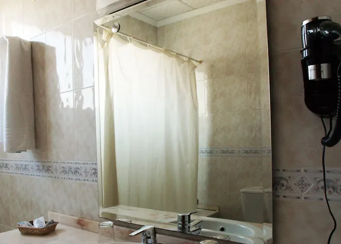 Jendri Hotel Almazora